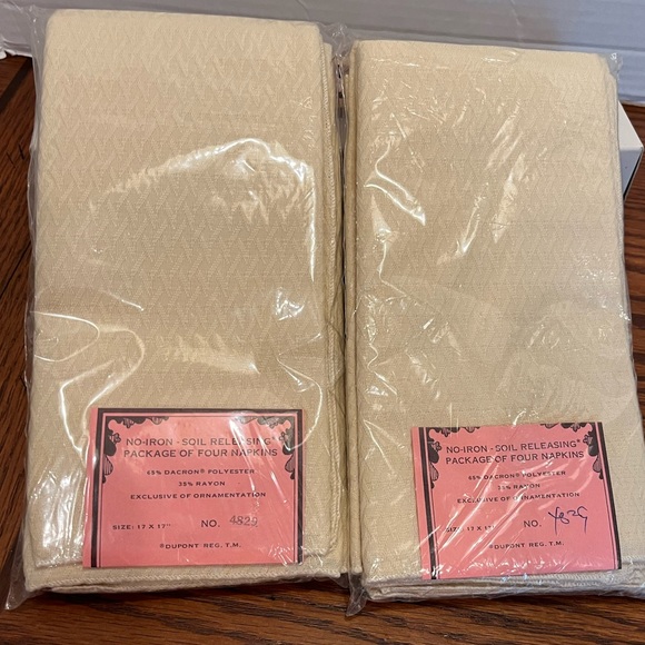 NWT Cream Colored Cloth Napkins set of 8 - Picture 8 of 10